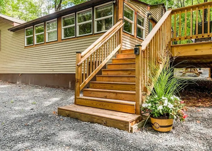 The Nook Lodge - Cabin With Hot Tub At Shawnee And Camelback Mtn
