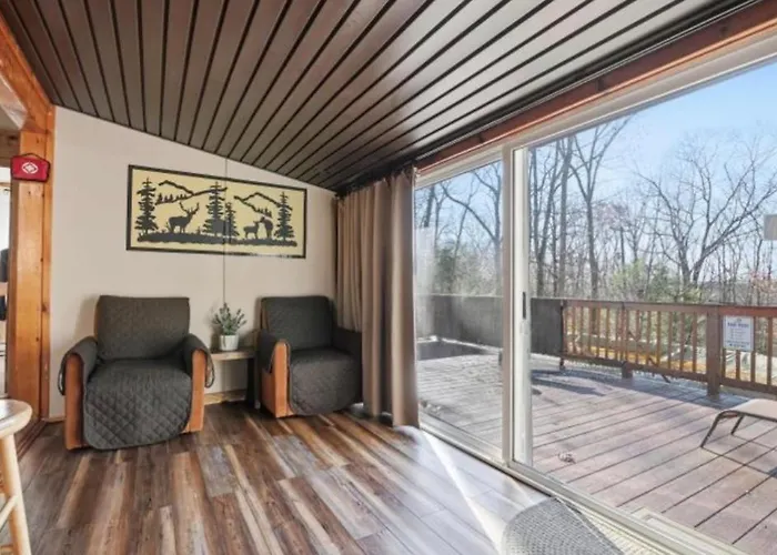 Pocono Cabin With Hot Tub And Private Pool At Shawnee Mtn