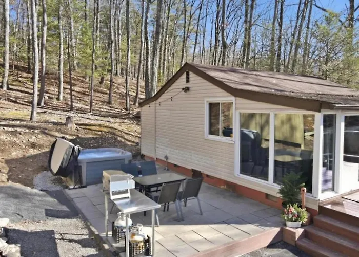 Pocono Cabin With Hot Tub And Private Pool At Shawnee Mtn