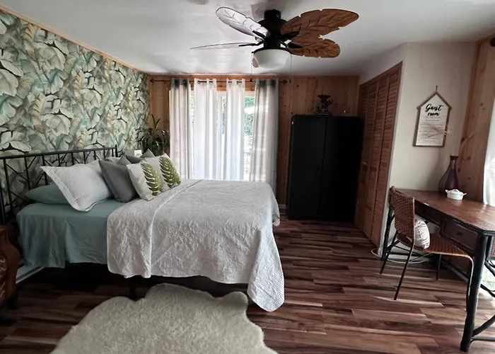 Peaceful Gateway To Island Creek Cottage