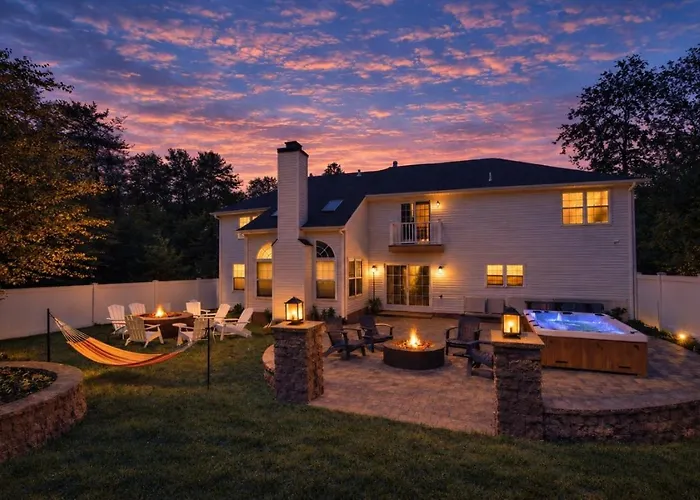 Luxury 5Br Family Retreat | Hot Tub | Game Room | 2 Fire Pits | Resort Amenities